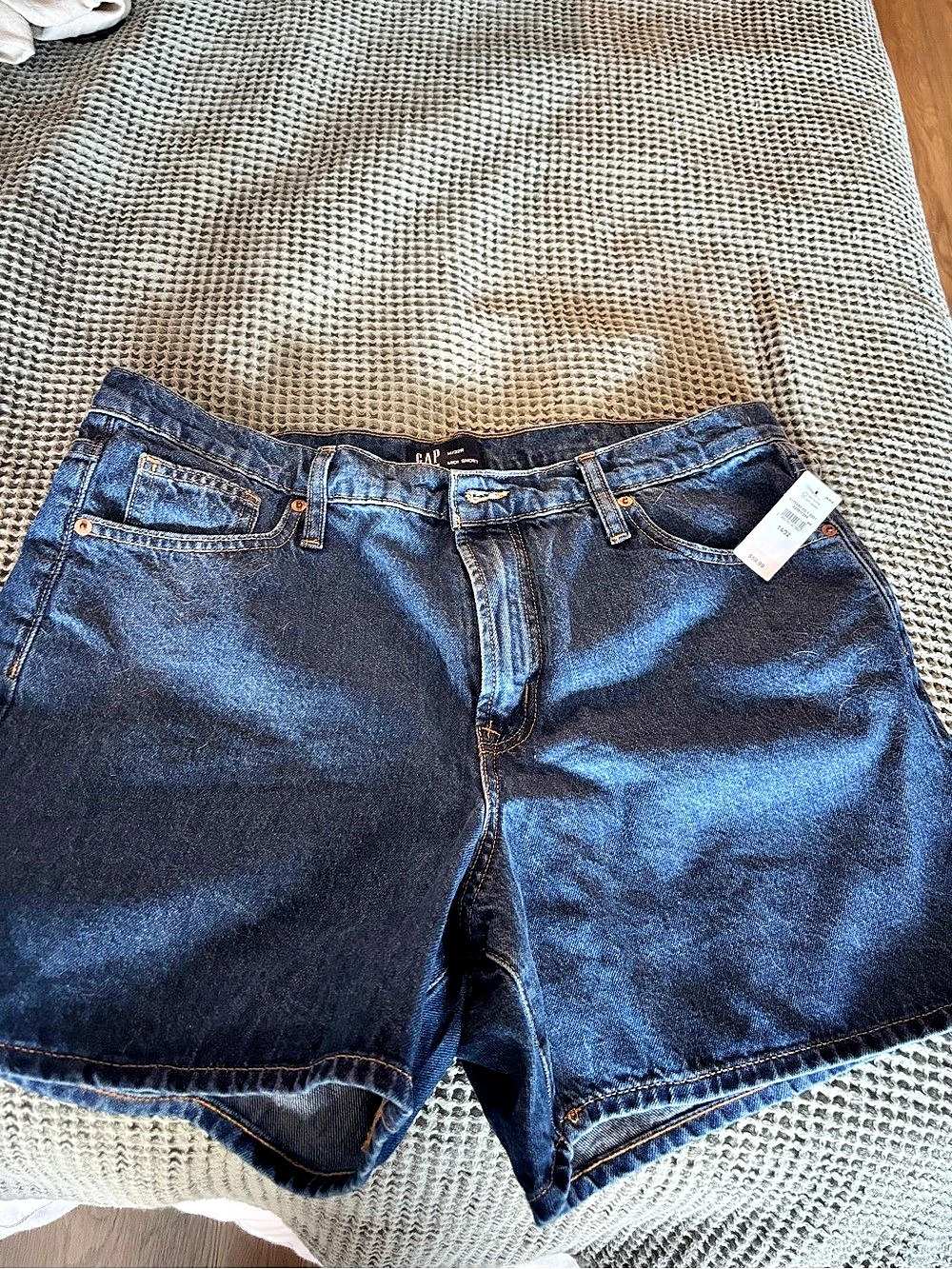 Gap Midi Short Denim Jean Shorts in Blue NWT